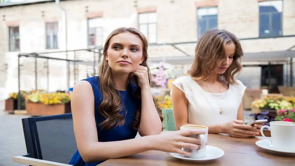 Can You Trust Them? 10 Subtle Signs That Someone is Untrustworthy