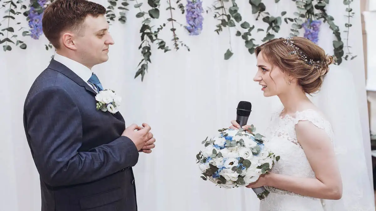 Wedding Guests Share The 20 Moments They Knew The Marriage Wouldn't Last