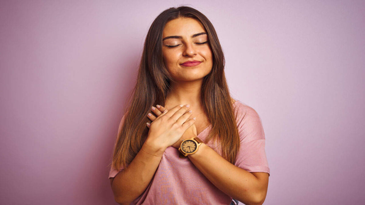 woman appreciating the things to be grateful for