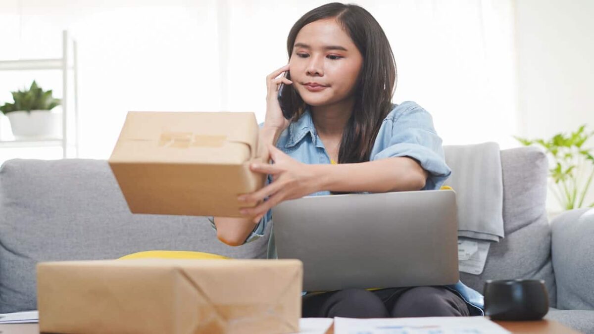 woman-returning-a-package